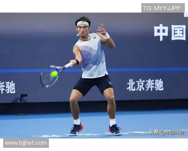 澳网布云朝克特2比0打败哈萨克斯坦选手贝比特·朱卡耶夫